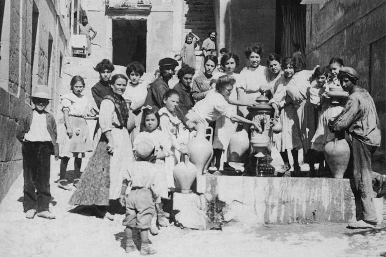 Fuente para suministro de agua potable Alicante 1915