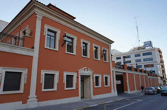 Ir a la noticia Aguas de Alicante invertirà un milió d’euros en duplicar la capacitat de bombament de l’EBAR del Pla