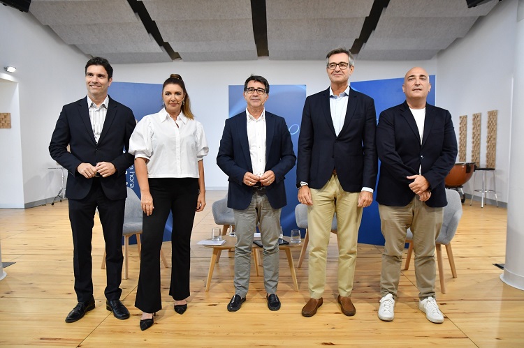 Ir a la noticia ‘Del Dato al impacto: datos que conectan personas, empresas y ciudad’  ha sido el lema de la cuarta jornada de ‘A 1 hora del cambio’ en San Vicente del Raspeig