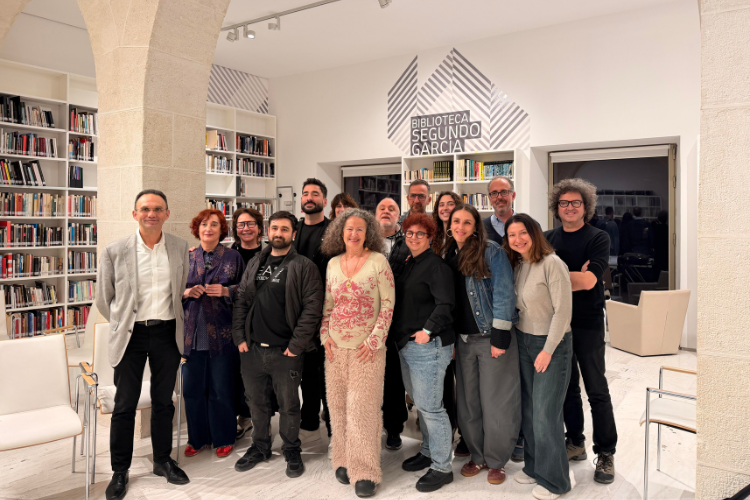 Ir a la noticia El MACA acogió ayer la presentación de resultados en los talleres formativos del proyecto “Difracciones del agua”